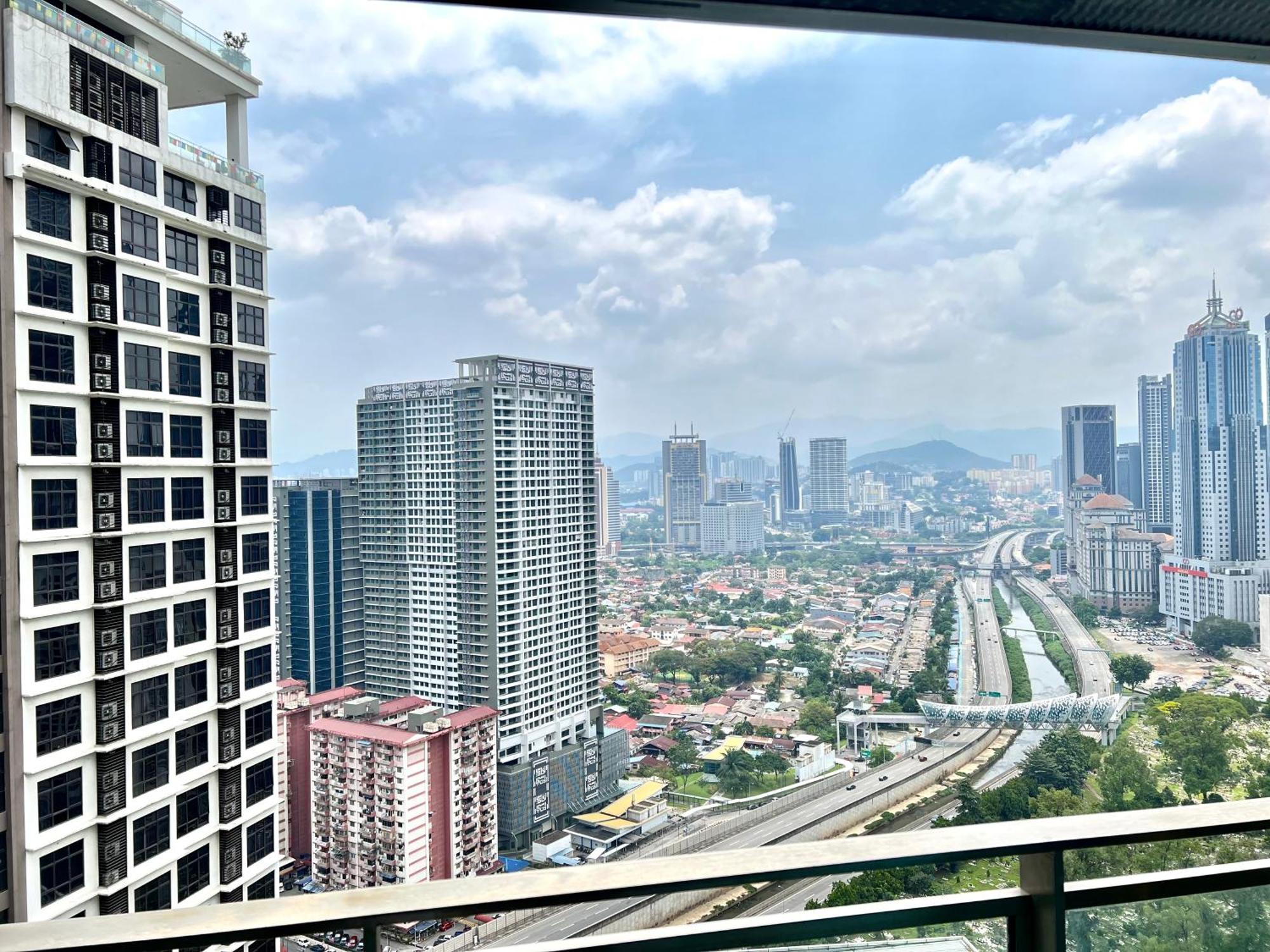 Summer Klcc By Victorians Apartment